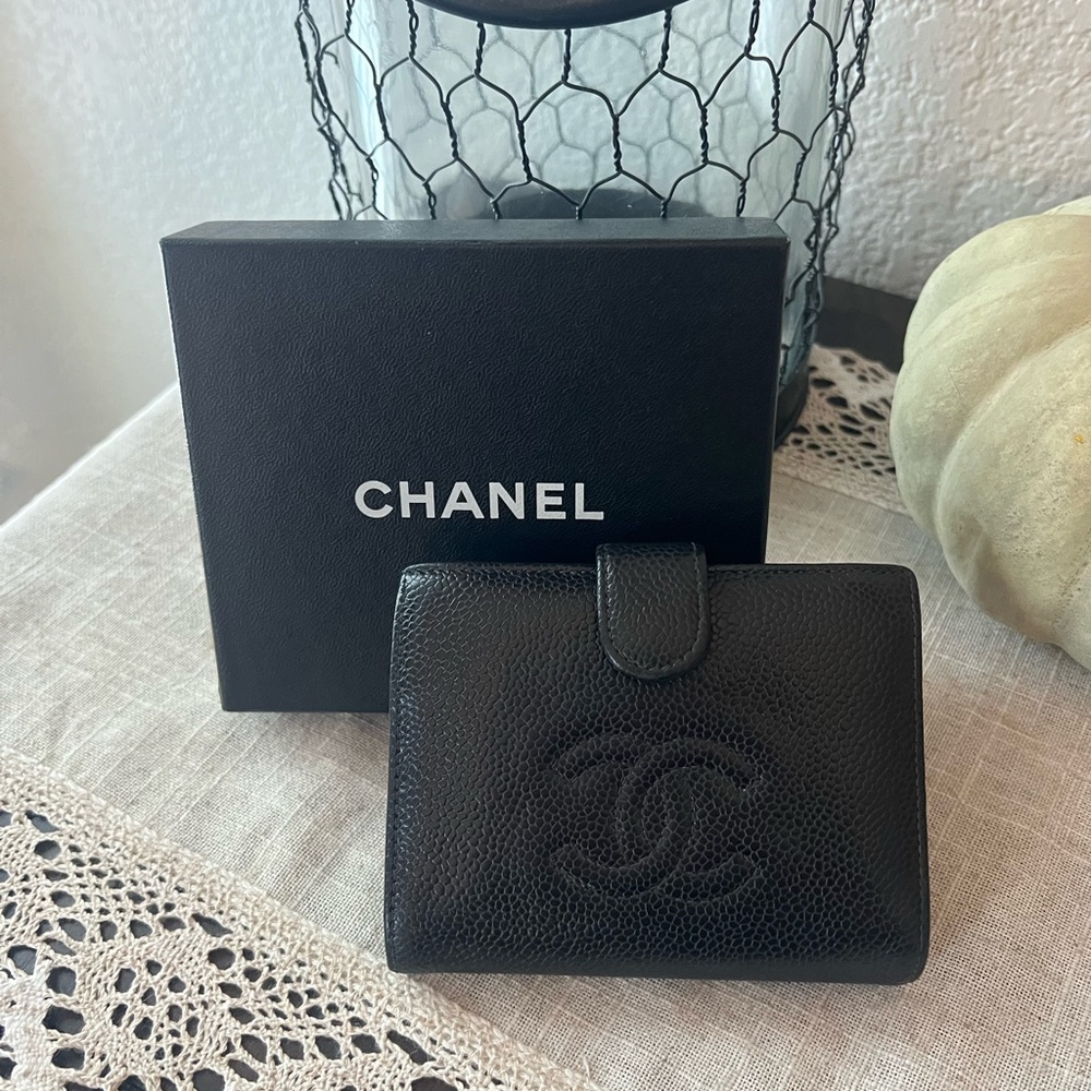 Chanel caviar black compact wallet